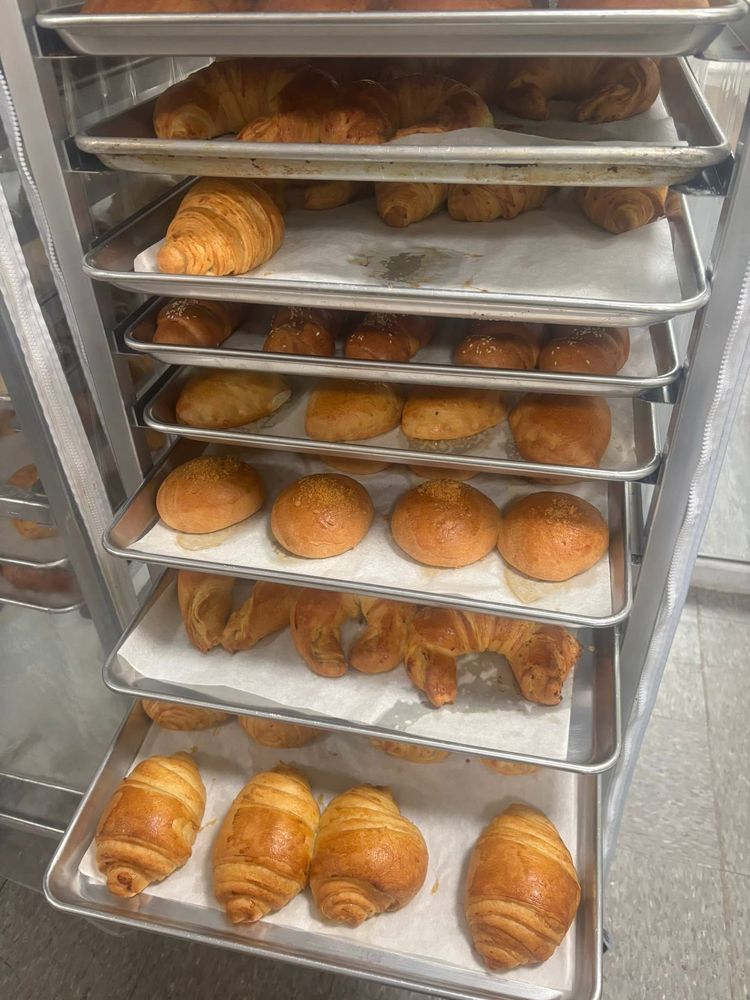 Panadería Ecuatoriana Dulce Tradición in Central Ave, Albany