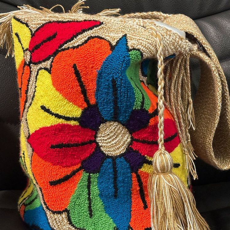 Mochila Cósmica Flor de la Güajira