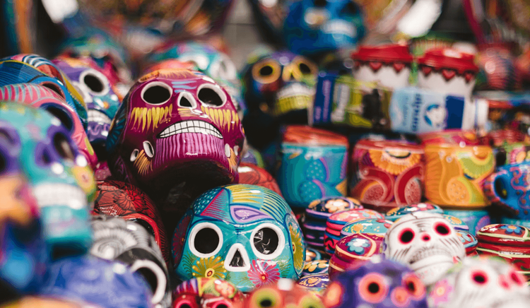 Por qué millones de paquetes viajan de EE.UU. a México cada año 